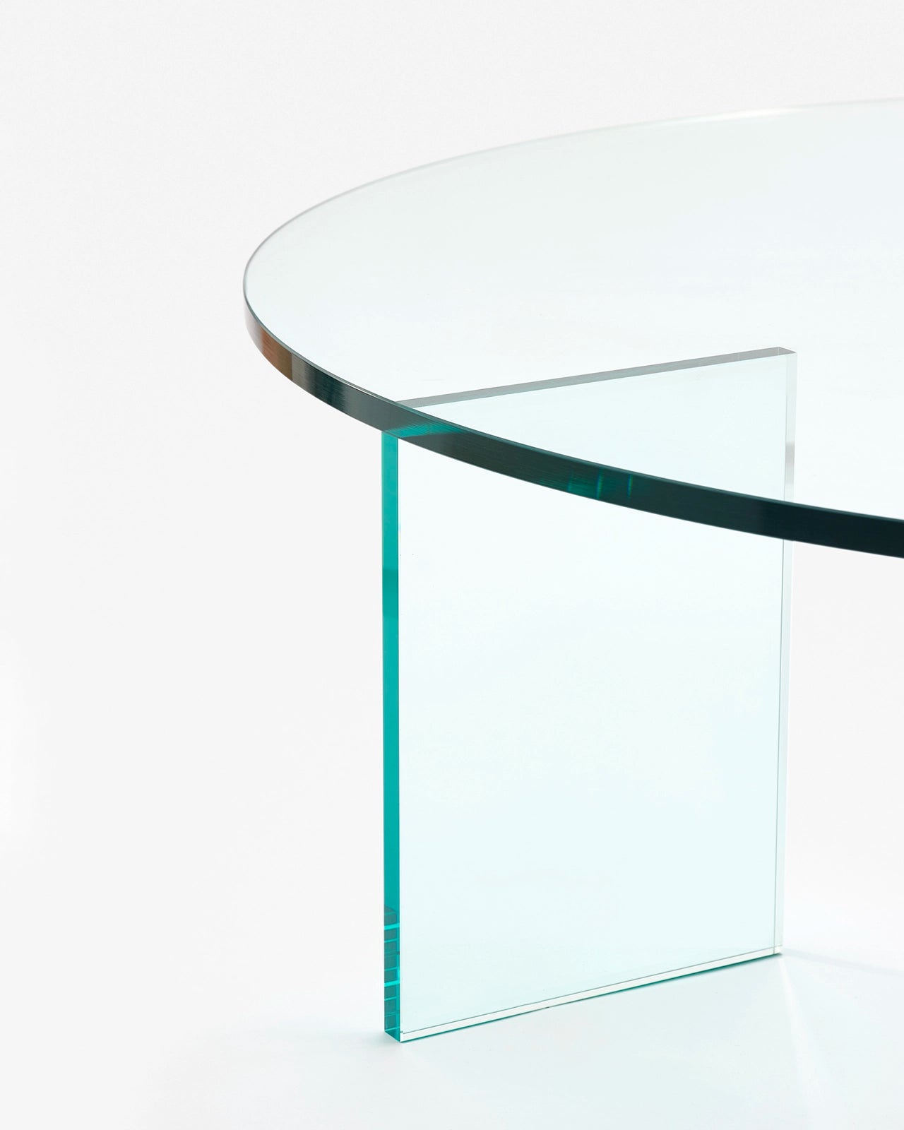 Table basse en verre avec 3 pieds 